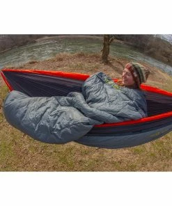 ENO Vesta TopQuilt -Tents Sales Store eno vesta top quilt lifestyle 03 69588.1626823751